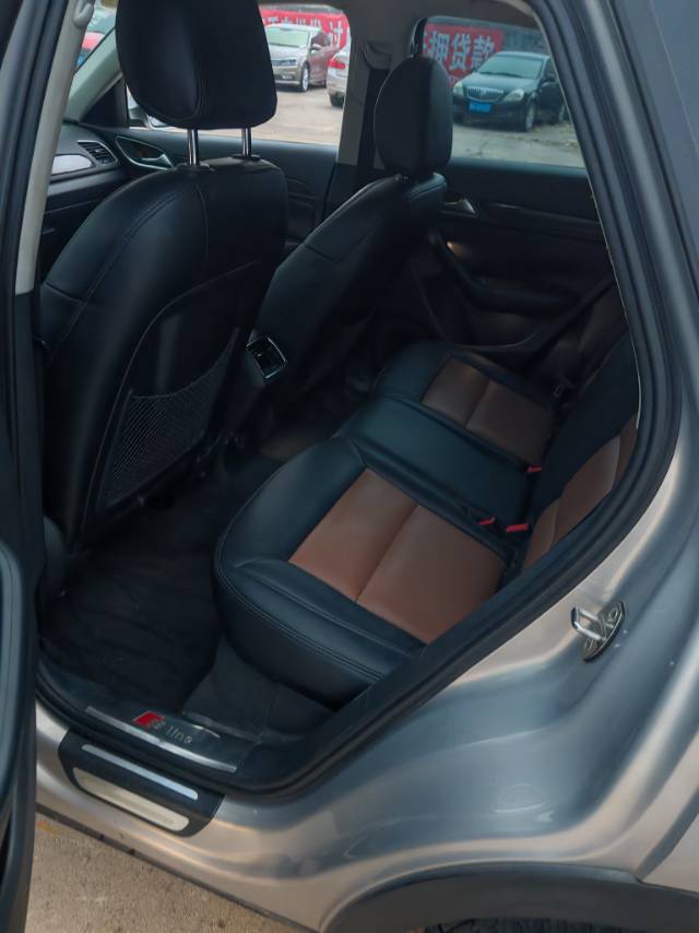Audi Q3 2014 immagine di auto #8