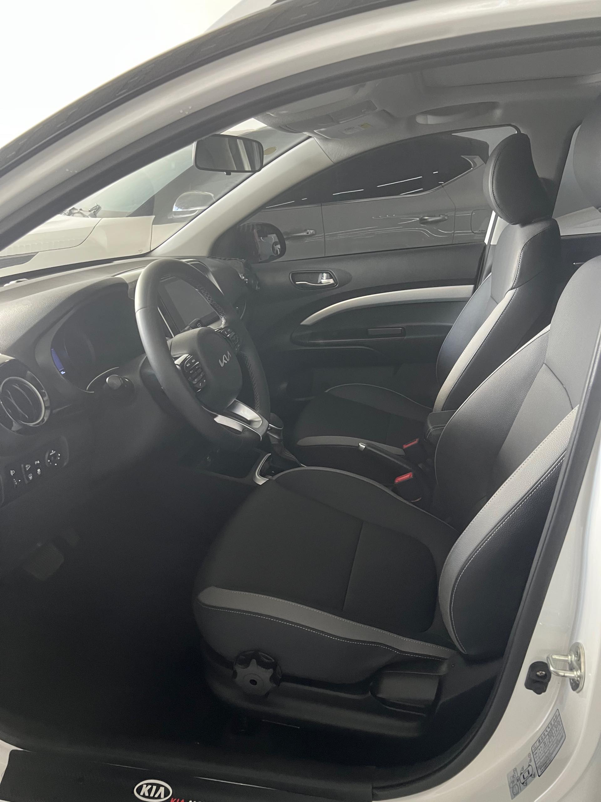 Kia KX1 2022 car image #9