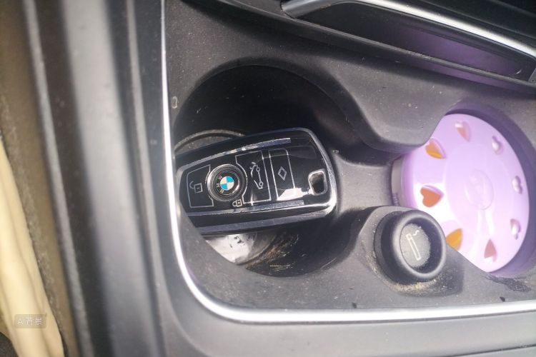 BMW 3 Series 2017 #10 BMW 3 Series 2017 car image #10