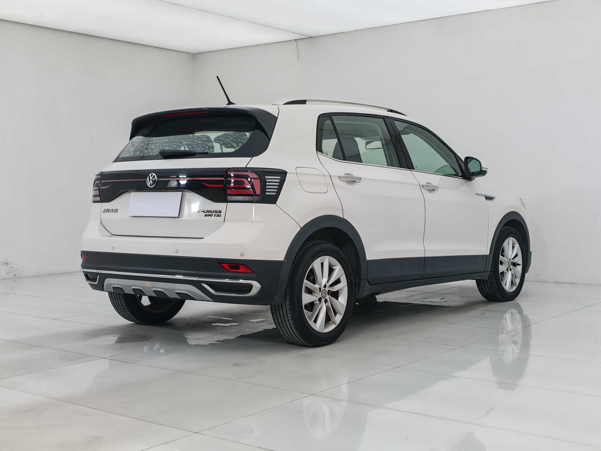 Volkswagen T-Cross 2020 car image #6