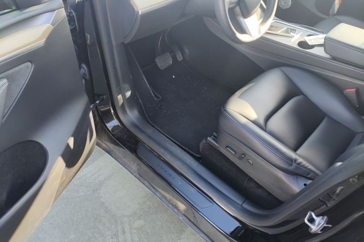 Tesla Model Y 2021 #16 Tesla Model Y 2021 car image #16