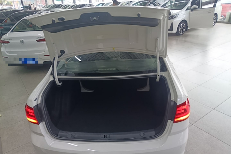 Volkswagen Lavida 2017 #19 Volkswagen Lavida 2017 car image #19