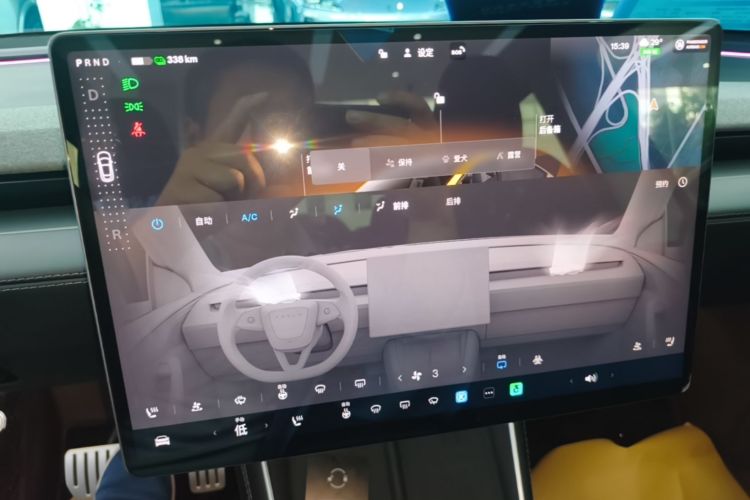 Tesla Model Y 2025 #13 Tesla Model Y 2025 car image #13