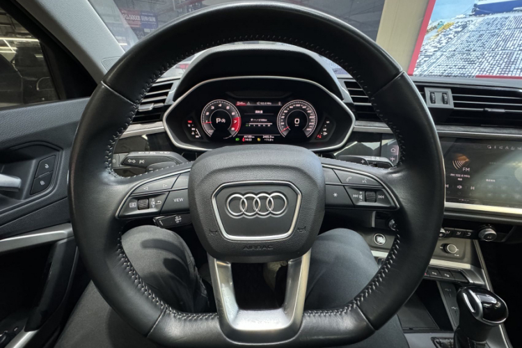 Audi Q3 2022 image de voiture #11