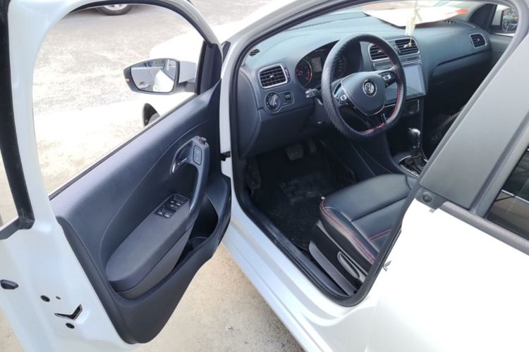Volkswagen Polo 2017 #12 Volkswagen Polo 2017 car image #12