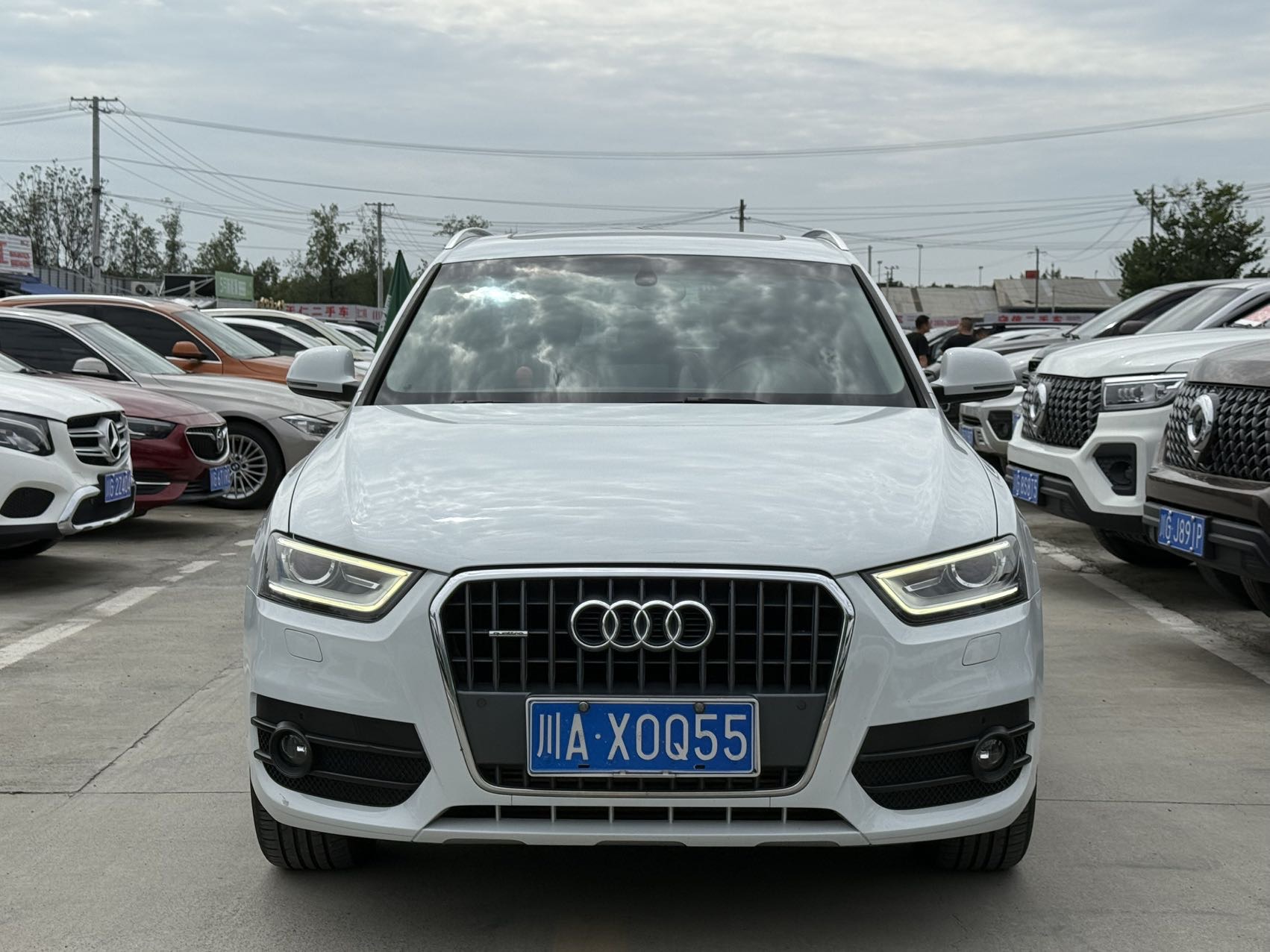 Audi Q3 2015 car image #2
