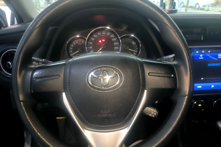 Toyota Corolla 2017 #11 Toyota Corolla 2017 car image #11