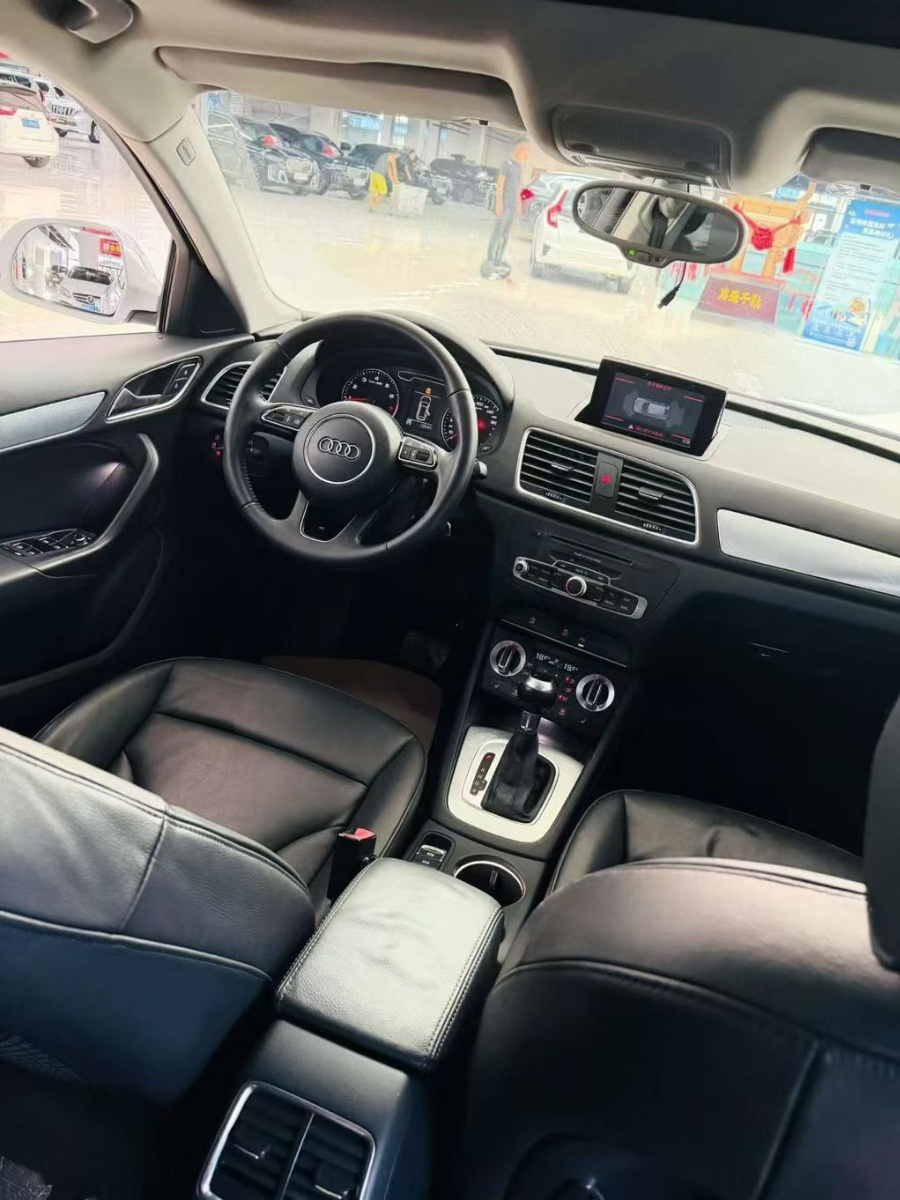 Audi Q3 2015 #5 Audi Q3 2015 car image #5