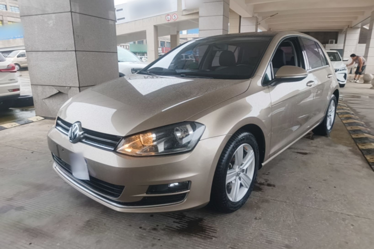 Volkswagen Golf 2016 car image #2
