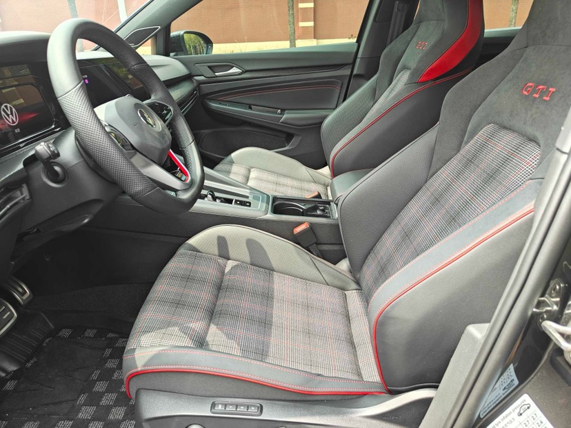 Volkswagen GolfGTI 2022 #5 Volkswagen GolfGTI 2022 immagine di auto #5