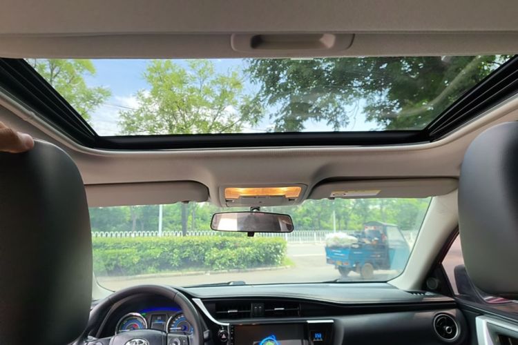Toyota Corolla 2019 car image #18