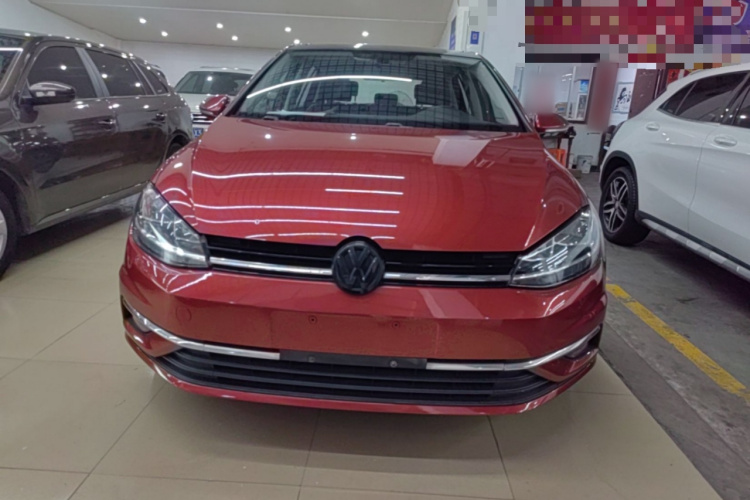 Volkswagen Golf 2020 car image #3
