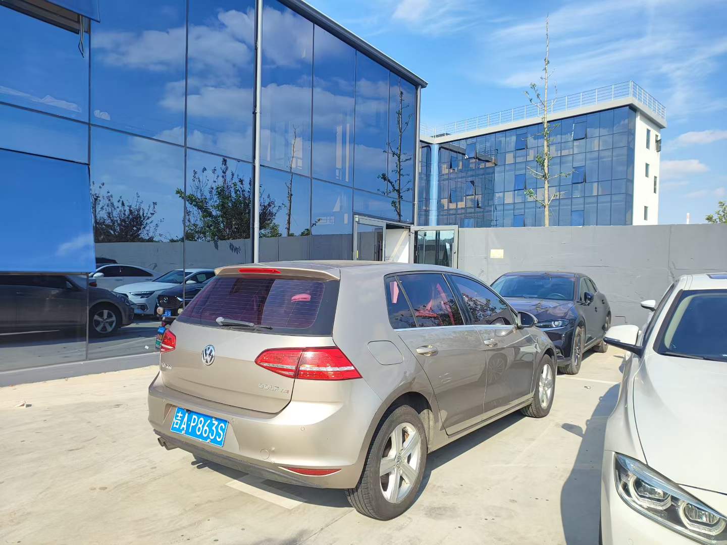 Volkswagen Golf 2014 car image #4