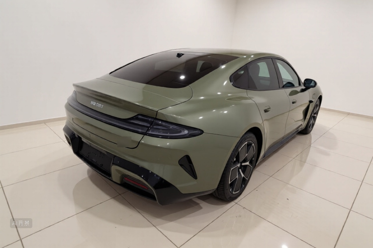 MI SU7 2025 car image #5