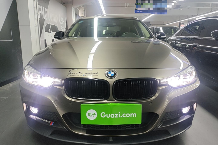 BMW 3 Series 2018 car image #3