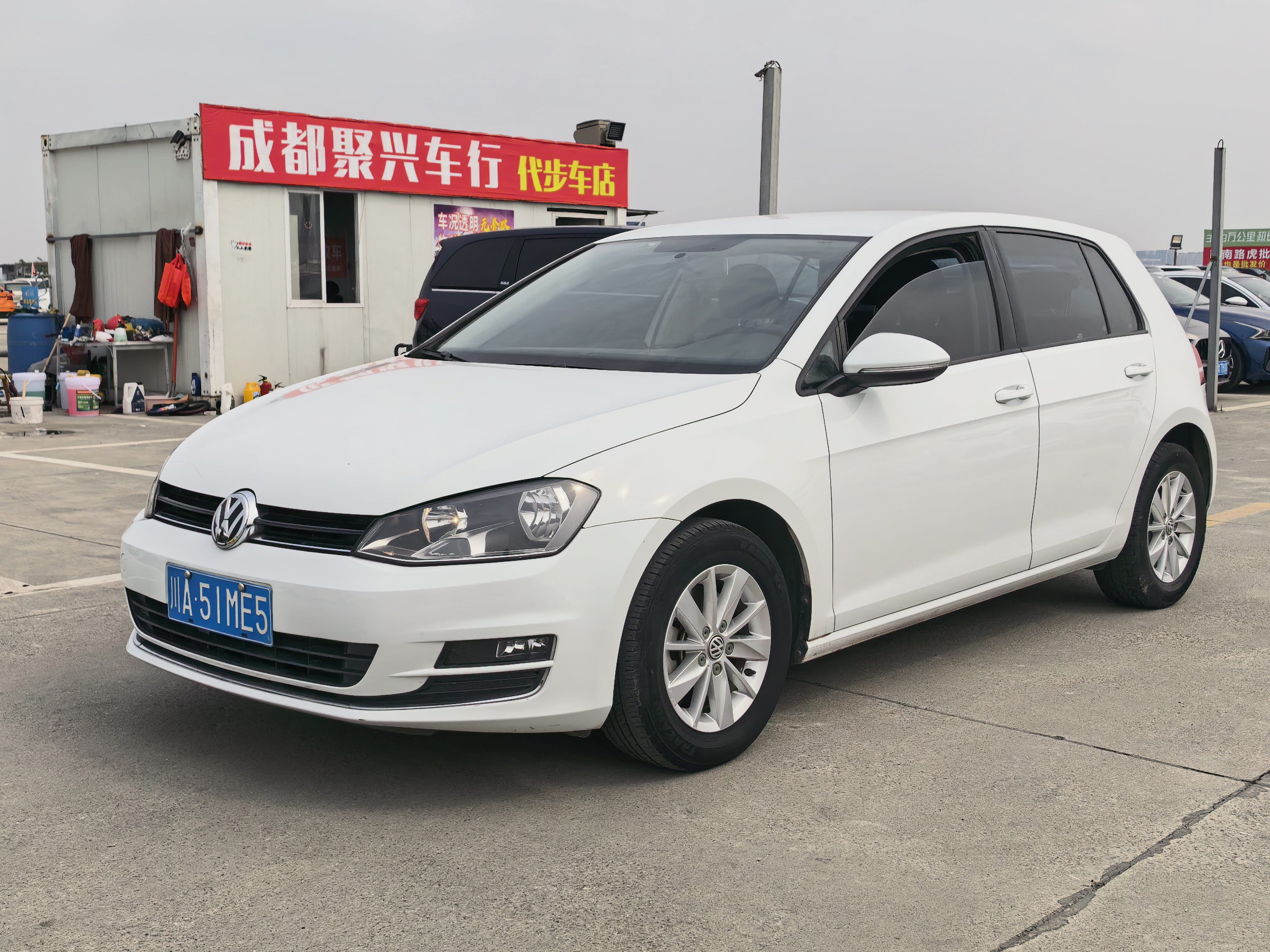 Volkswagen Golf 2014 Volkswagen Golf 2014 car image
