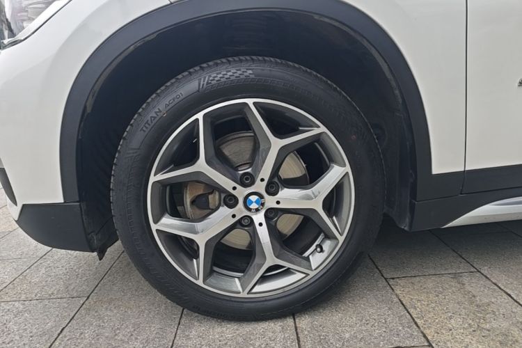 BMW X1 2018 #4 BMW X1 2018 car image #4
