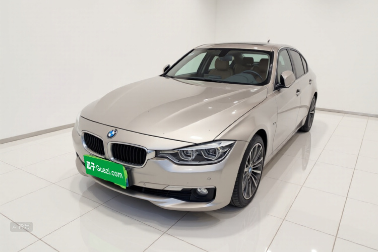 BMW 3 Series 2019 car image #2