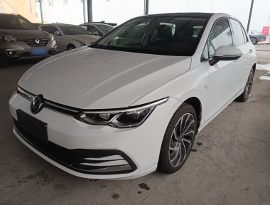 Volkswagen Golf 2024 car image 