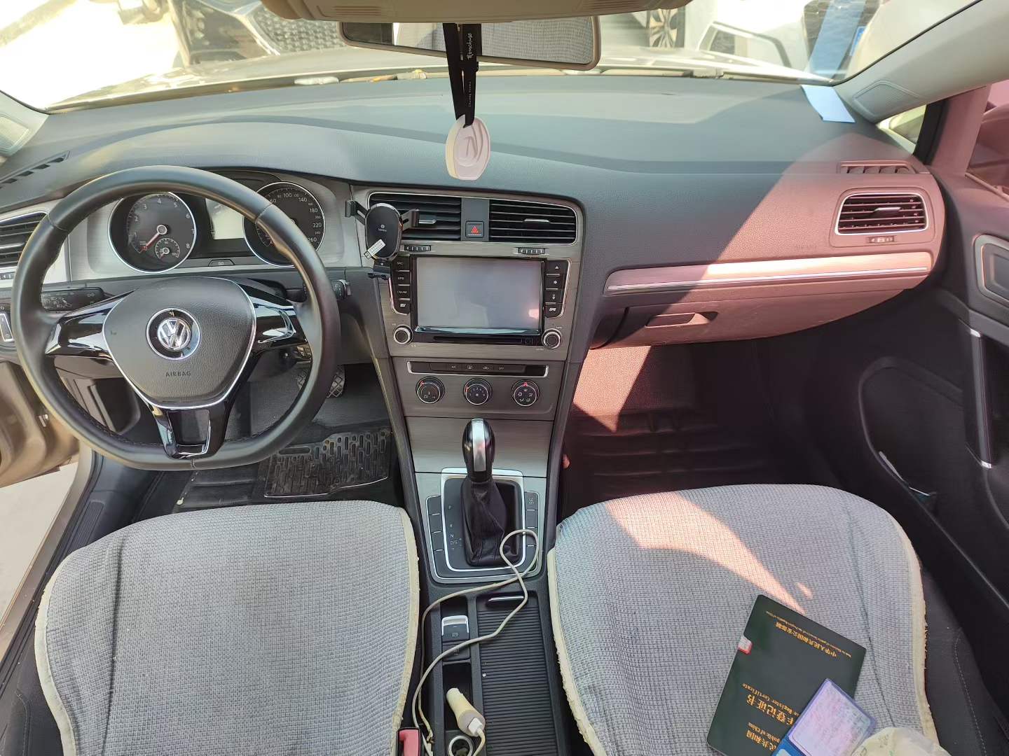 Volkswagen Golf 2014 car image #7