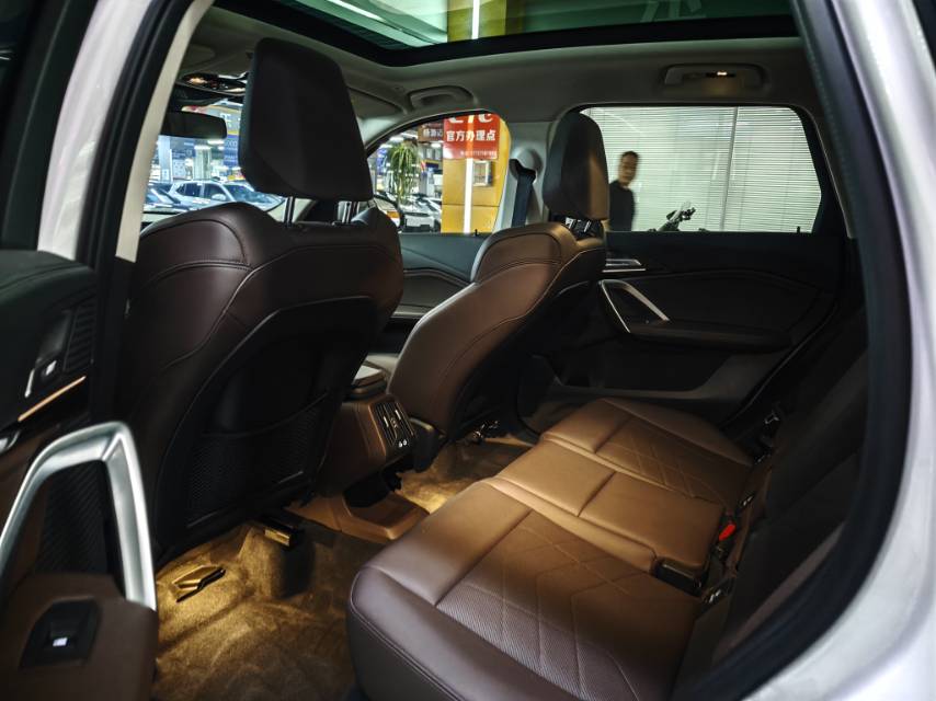 BMW X1 2023 car image #5
