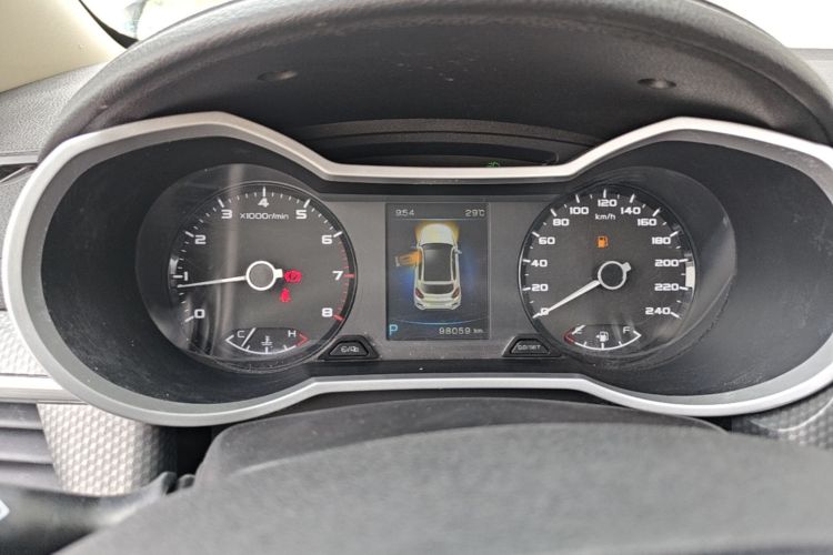 GEELY Emgrand GS 2016 car image #12