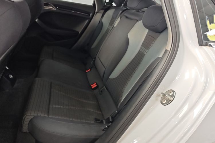 Audi A3 2019 car image #17