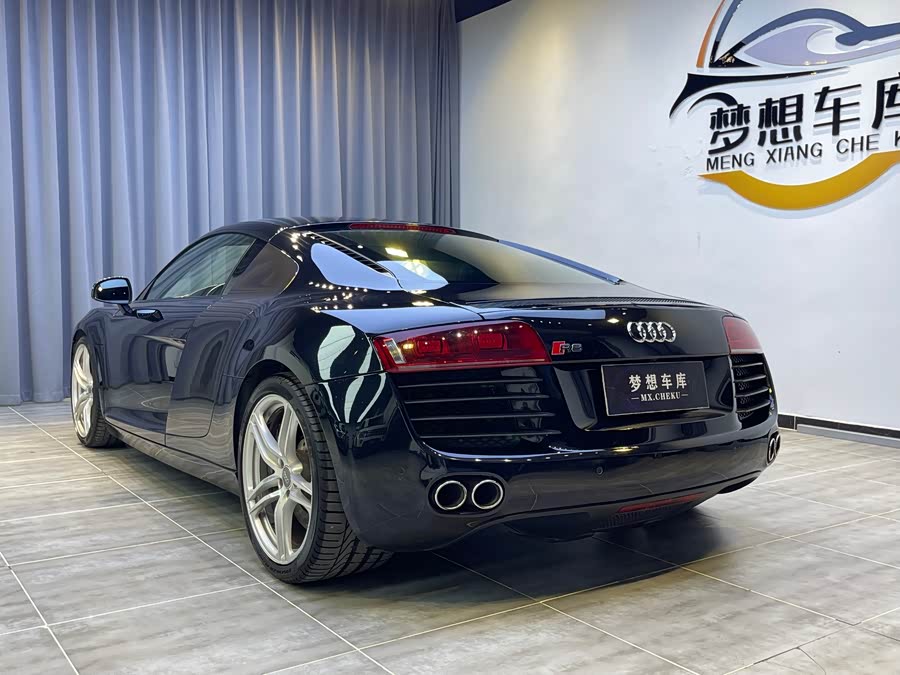 Audi R8 2009 car image #7