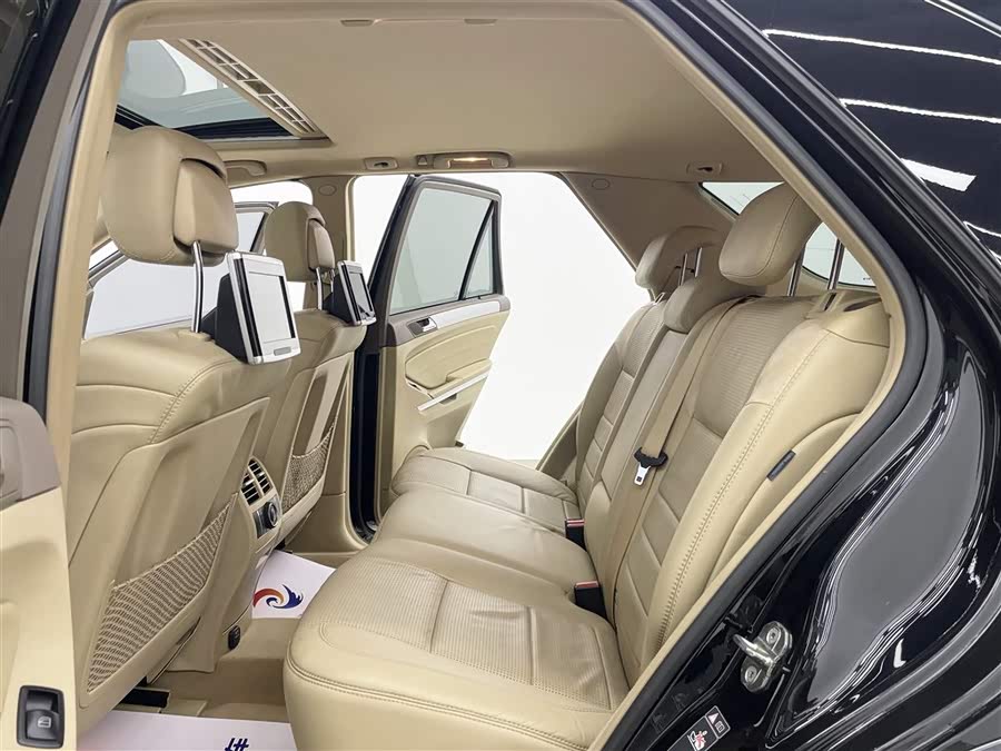 Mercedes-Benz M AMG 2010 #7 Mercedes-Benz M AMG 2010 image de voiture #7