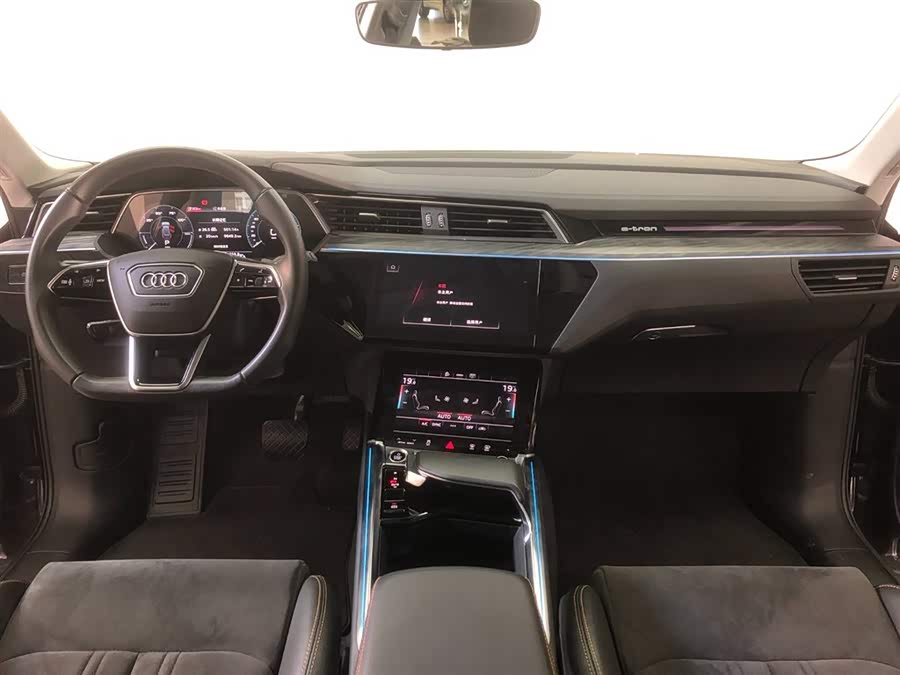 Mercedes-Benz SLK AMG 2021 صورة سيارة #7