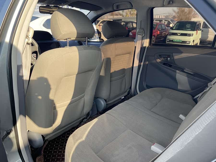 GEELY KingKong 2012 car image #7