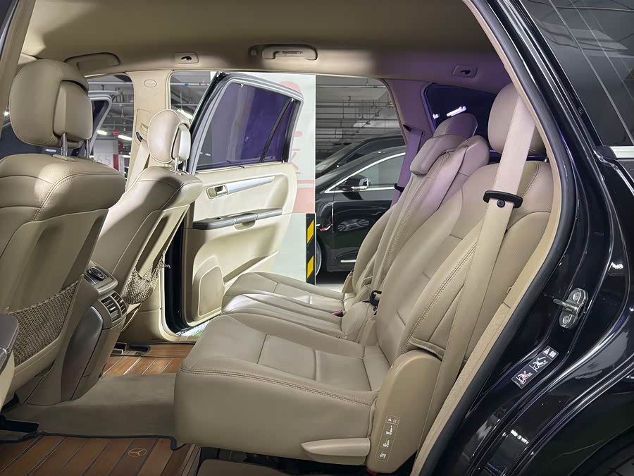 Mercedes-Benz R Class 2014 car image #7