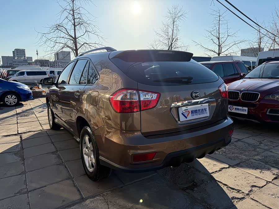 BYD S6 2012 изображение автомобиля #7