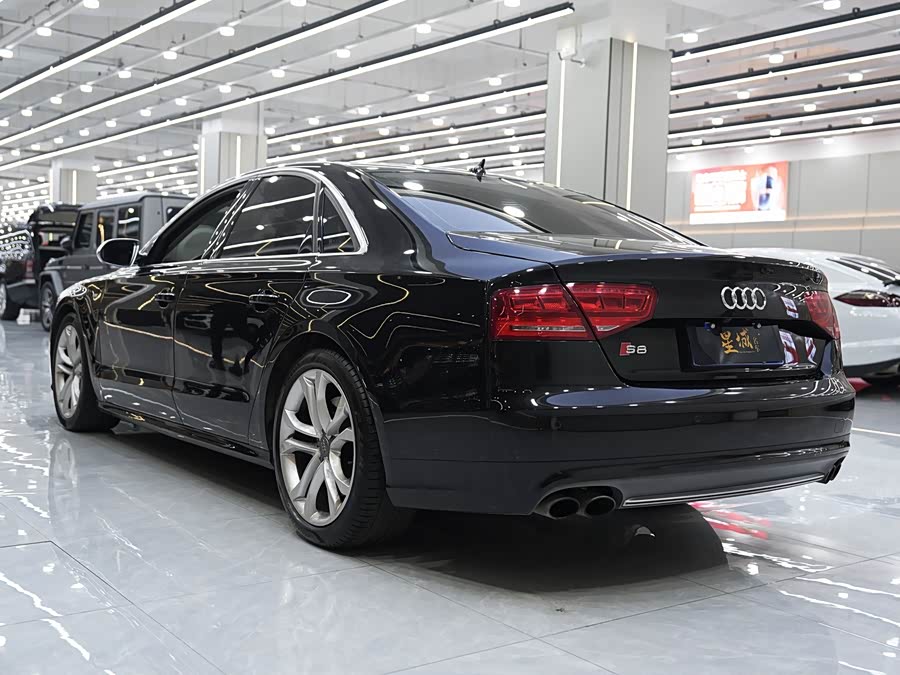 Audi S8 2015 car image #7