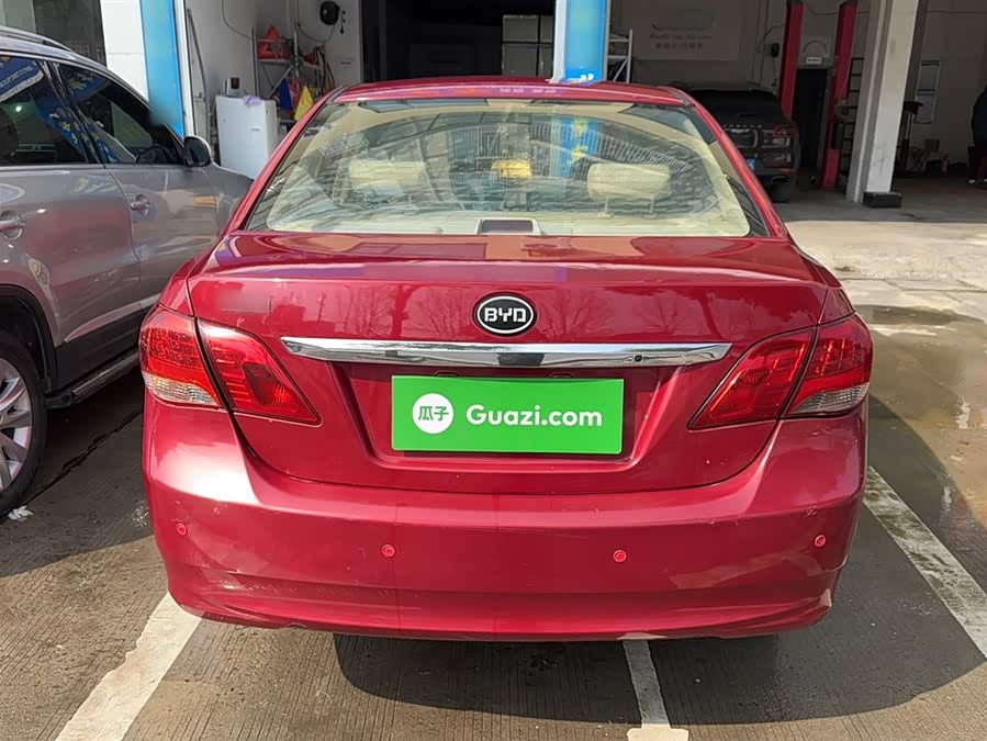 BYD L3 2013 car image #7