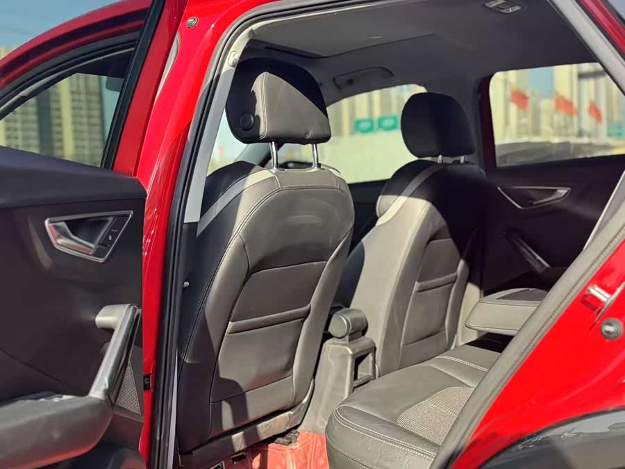 Audi Q2L e-tron 2020 imagen de coche #7