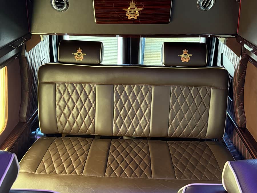 Ford E350 2015 car image #7