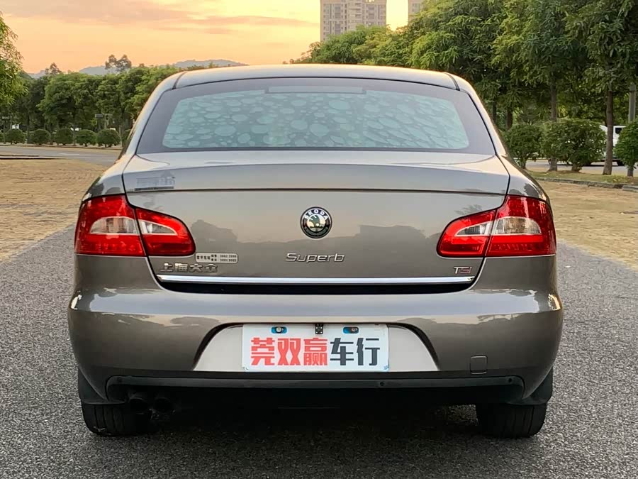 Skoda Superb 2011 صورة سيارة #7