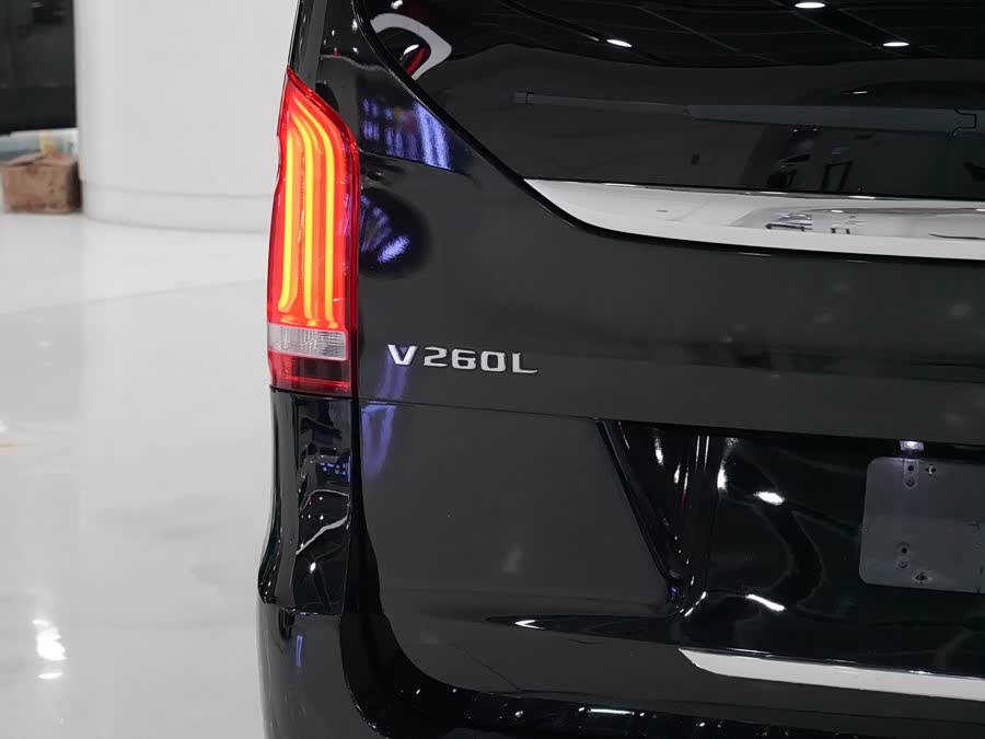 Mercedes-Benz V Class 2024 car image #7