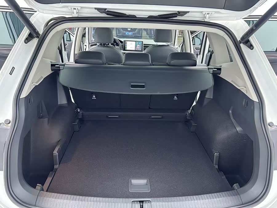 Volkswagen Tiguan L 2024 #7 Volkswagen Tiguan L 2024 car image #7