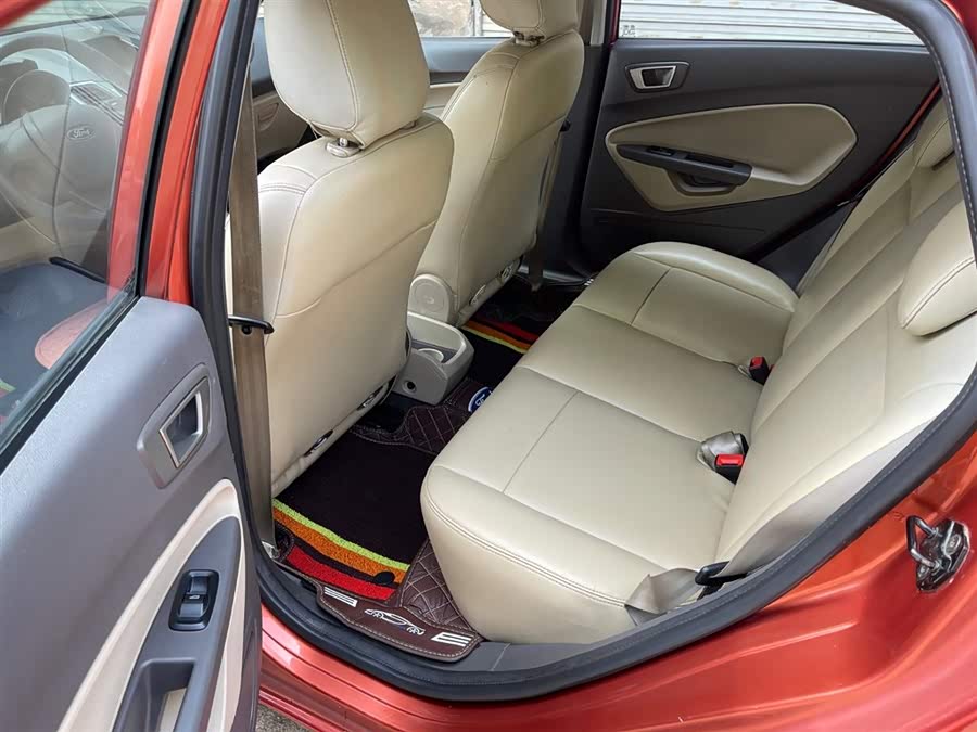 Ford Fiesta 2011 car image #7