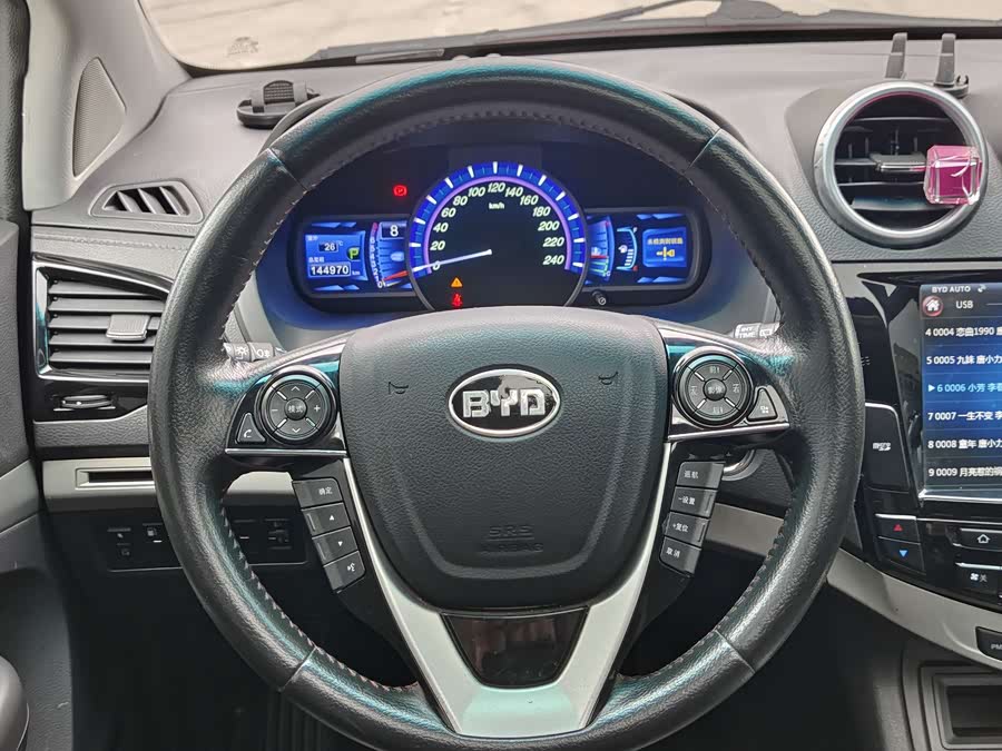 BYD S7 2015 car image #7