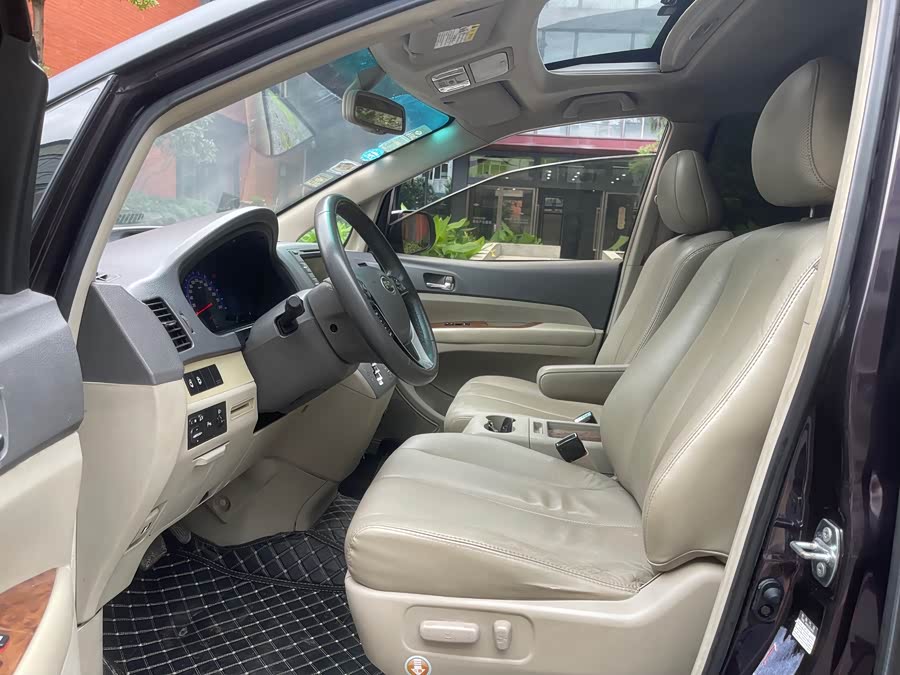 BYD M6 2018 صورة سيارة #7