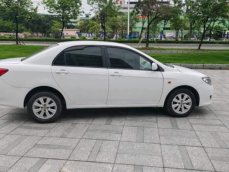 BYD L3 2014 car image #7