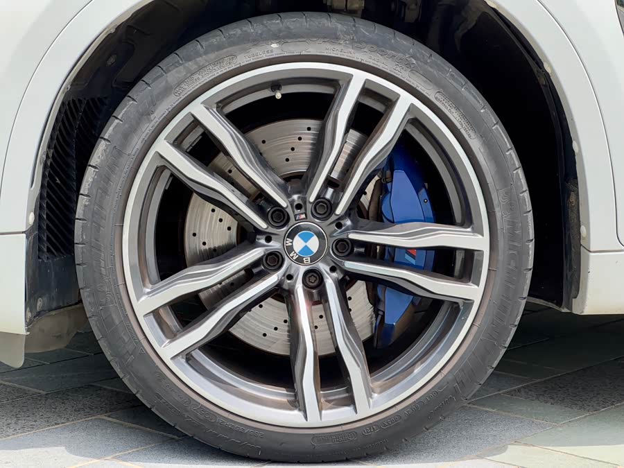 BMW X6 M 2017 car image #7