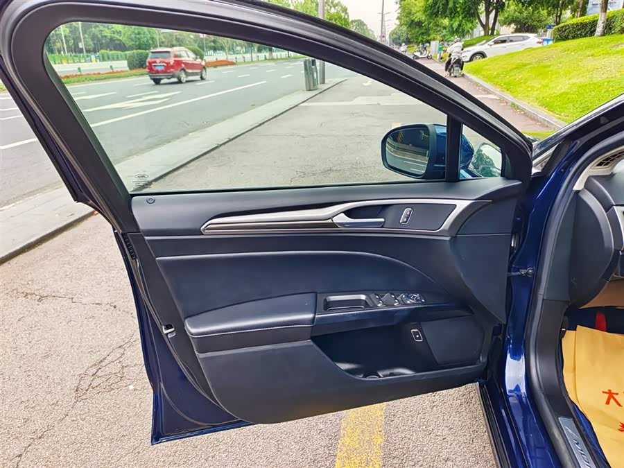 Ford Mondeo New Energy 2020 car image #7