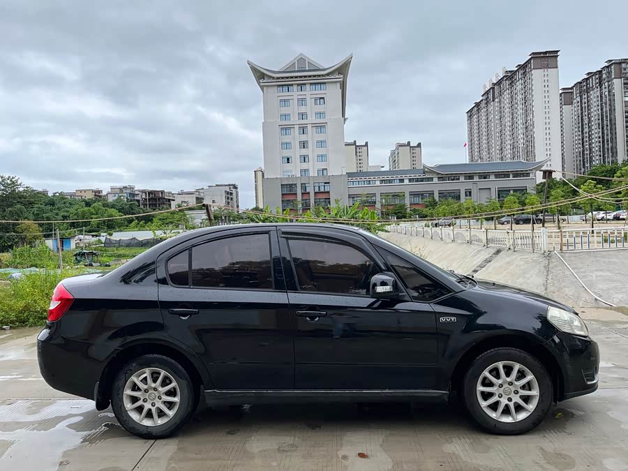 Suzuki SX4 Sedan 2015 imagem de carro #7