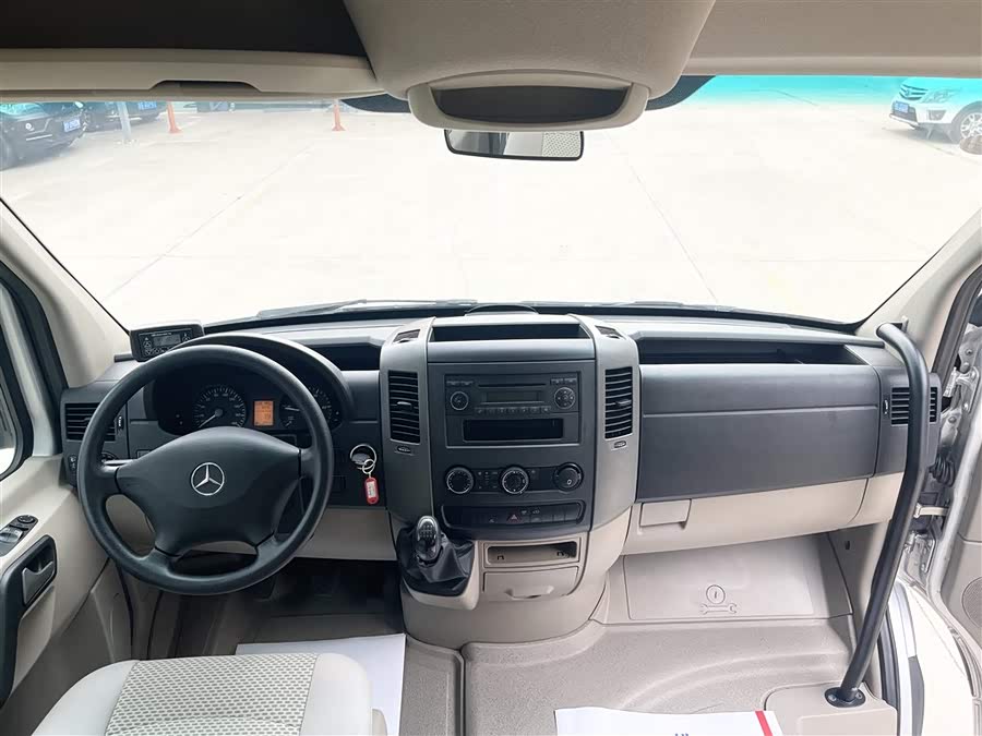 Mercedes-Benz Sprinter 2014 car image #7