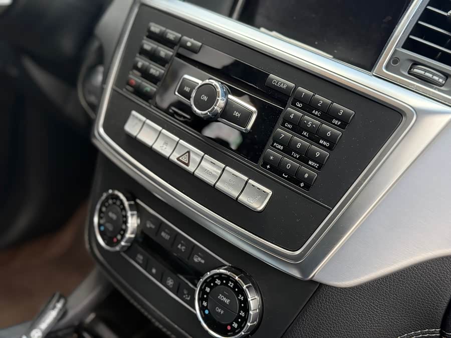 Mercedes-Benz M AMG 2015 صورة سيارة #7