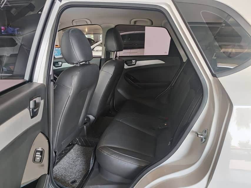 哪吒汽车 哪吒N01 2020 汽车图片 #7